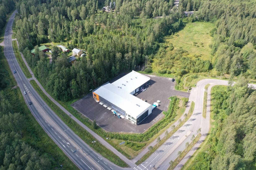 Halliosake - miten tila tukee yrityksen arkea ja kasvua? 4 Kuinka halliosakkeen sijainti vaikuttaa yrityksen kasvuun?